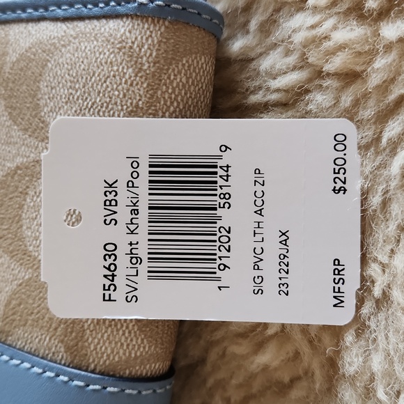 NWT Coach Light Khaki & Pool Leather Accordian Zip Long Wallet 💙🎁 - Picture 16 of 16